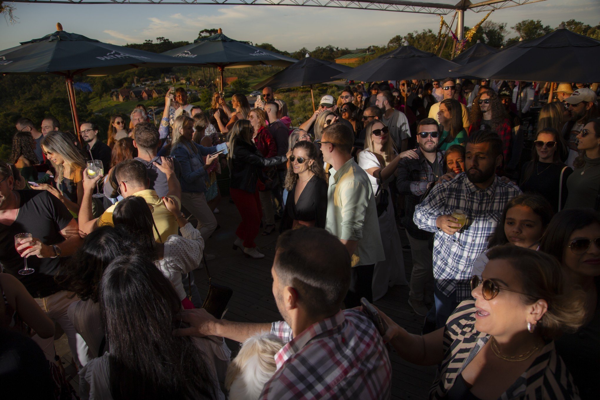 FESTIVAL DE CINEMA: Sunset ao ar livre, cerveja exclusiva, DJ alemão Claptone e baile funk marcam festas em quatro dias