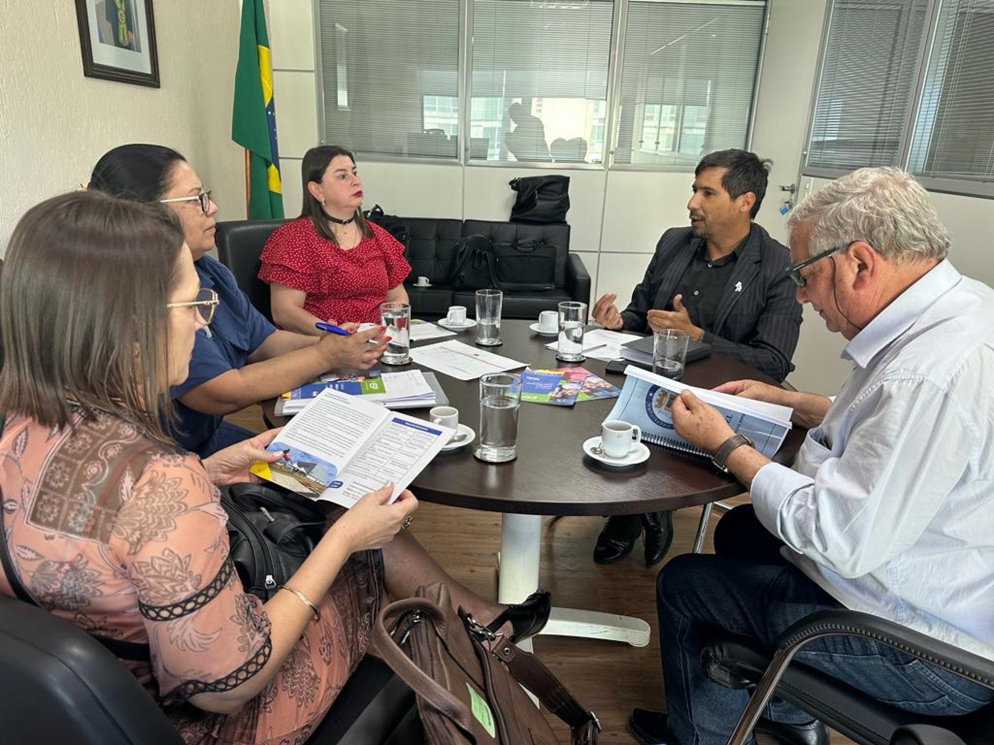 Prefeitura de Canela busca recursos em Brasília para projetos de pavimentação e turismo