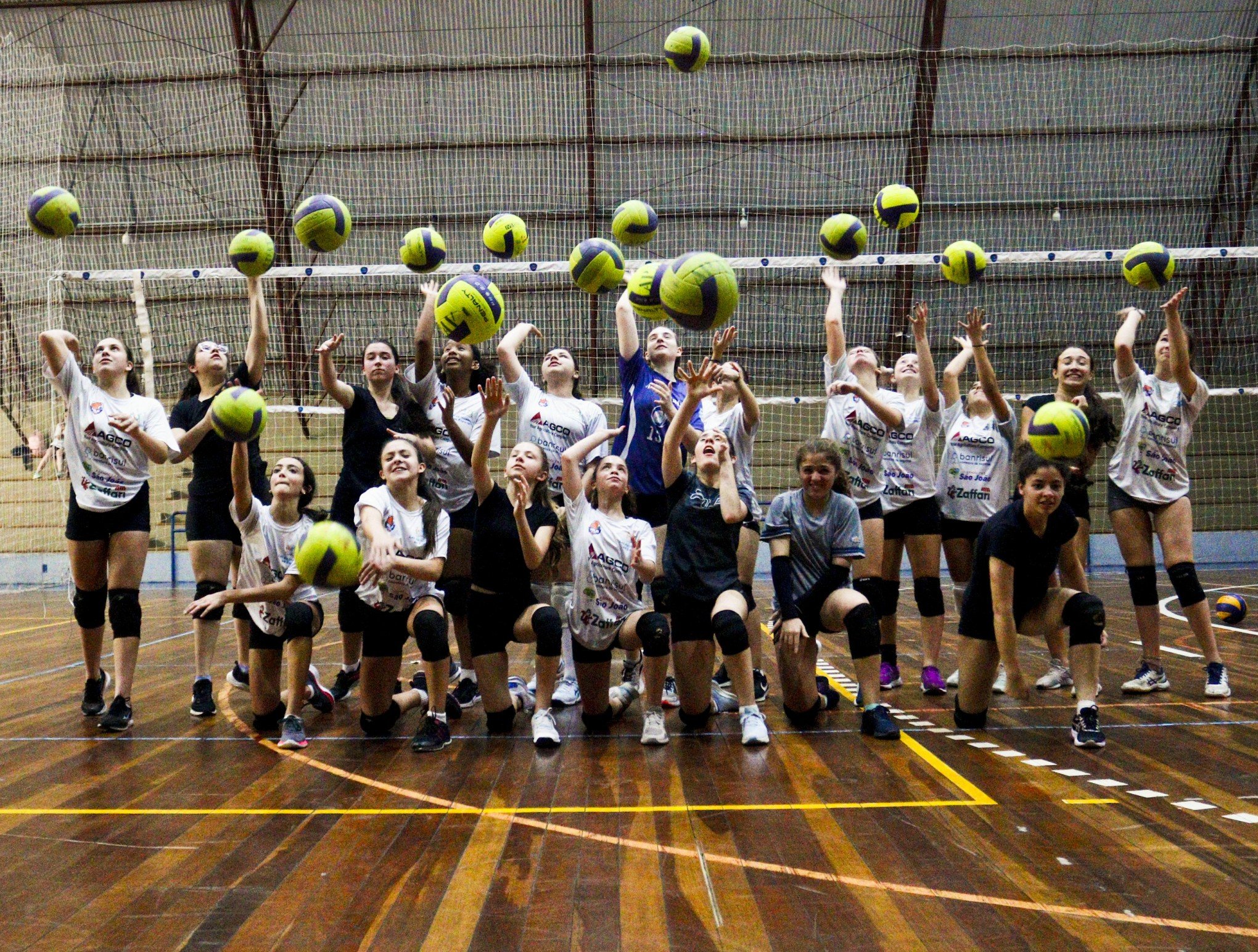 Volei: APAV/CANOAS É CAMPEÃ DA COPA RS DE VOLEIBOL INFANTO