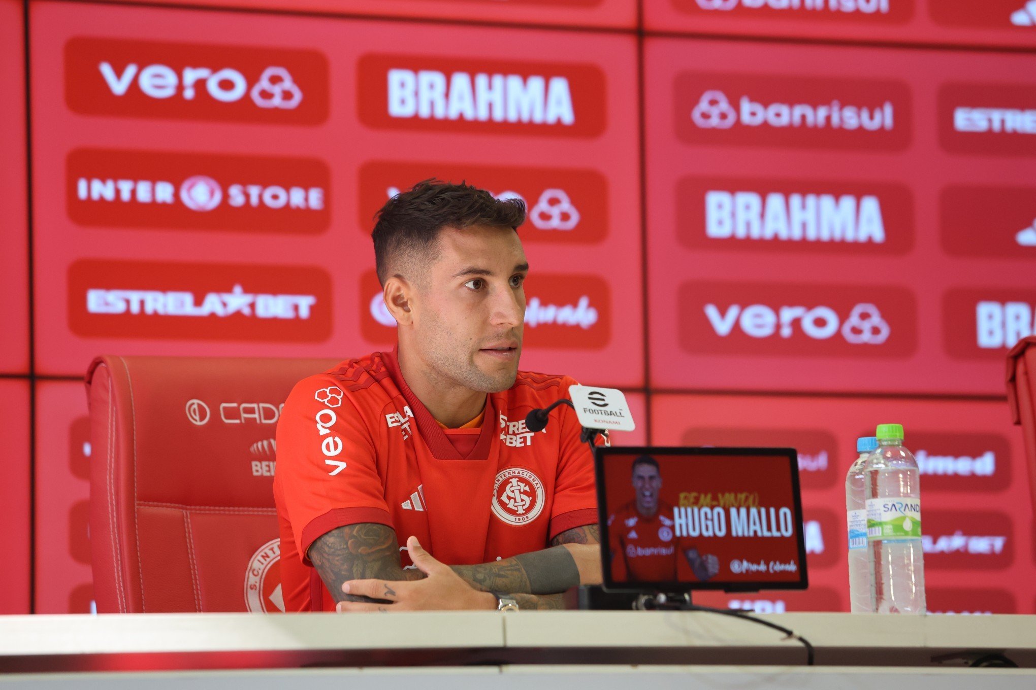 Novo lateral do Inter é apresentado e diz que vai "somar no ataque" do time de Coudet