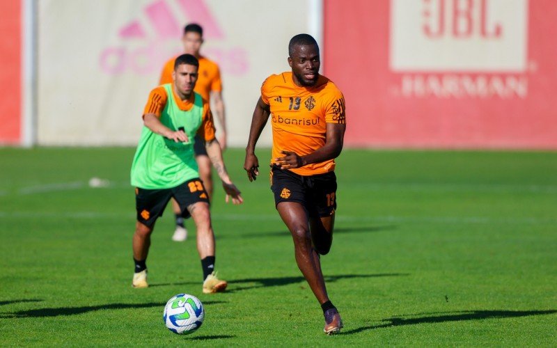 Enner Valencia treina no CT Parque Gigante | Jornal NH