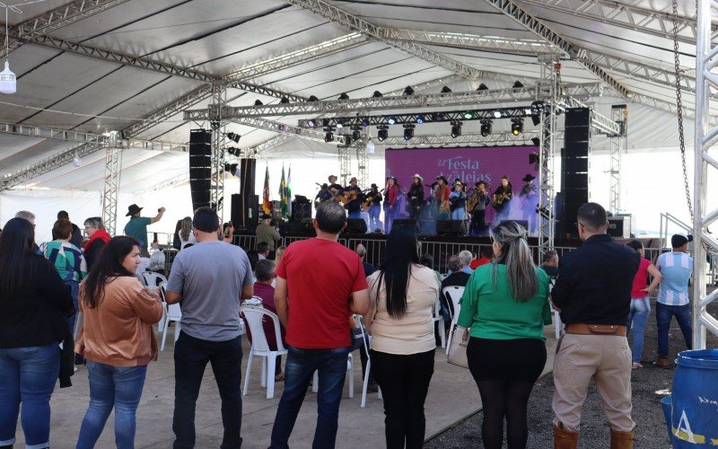 CostelÃ£o na vala encerra a 22Âª Festa das Azaleias
