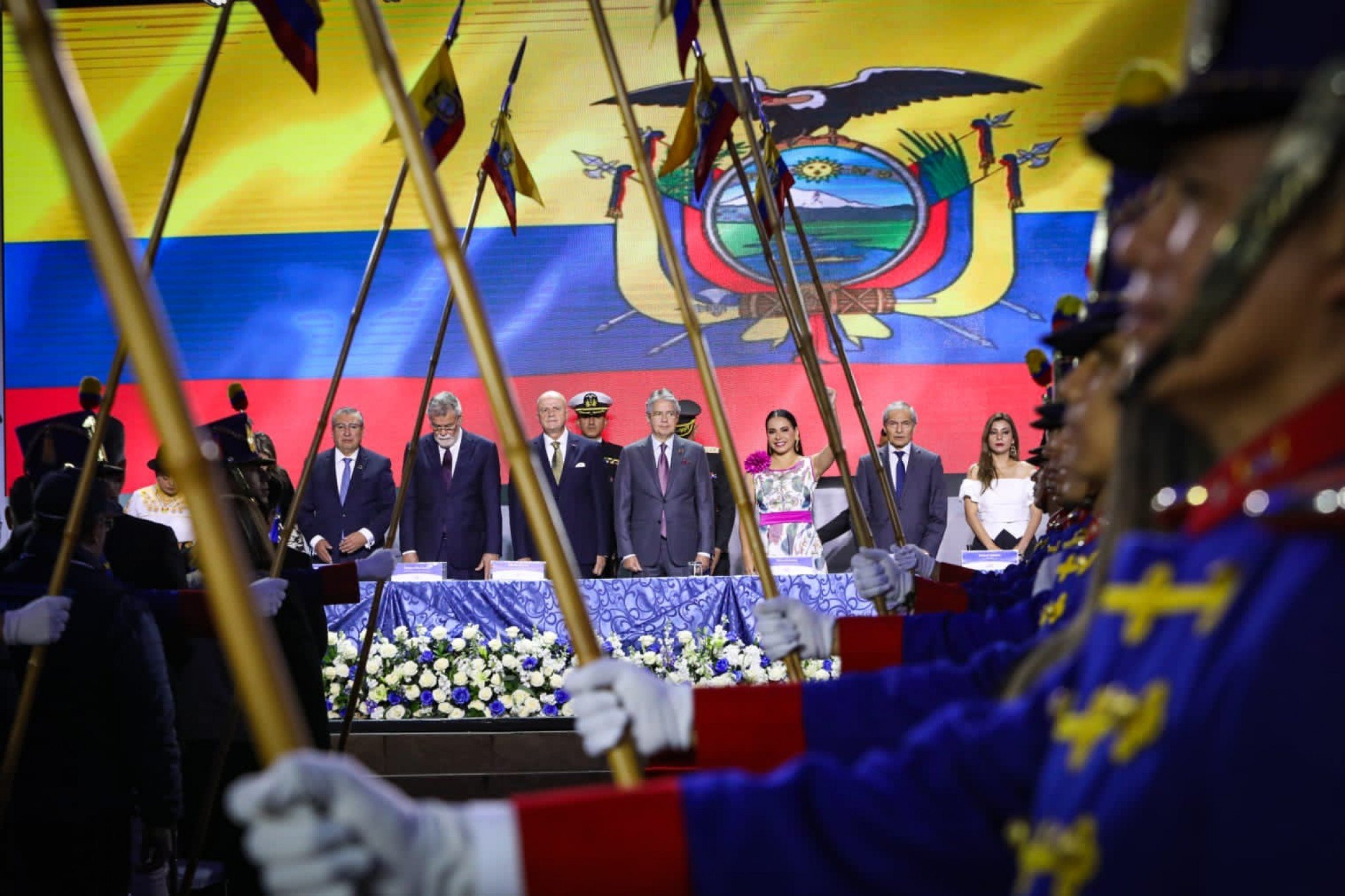 Equador elege novo presidente neste domingo em meio a cenário de violência com candidato assassinado