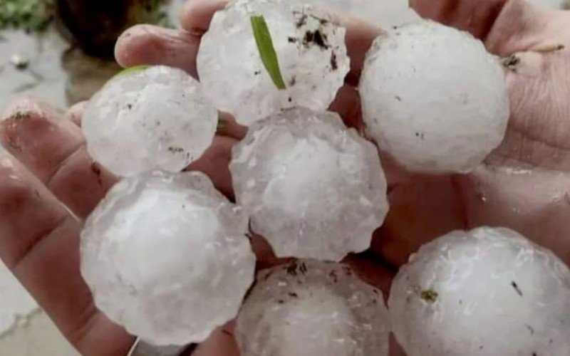 Tamanho das pedras de granizo surpreendeu em Mostardas | Jornal NH