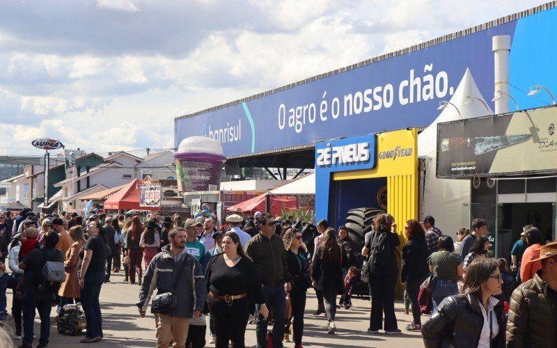 Sábado ensolarado movimenta o primeiro dia de evento no Parque Assis Brasil