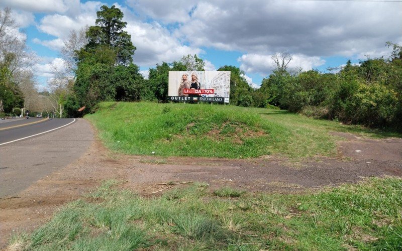 Área às margens da BR-116 onde corpo foi encontrado na manhã deste domingo | Jornal NH