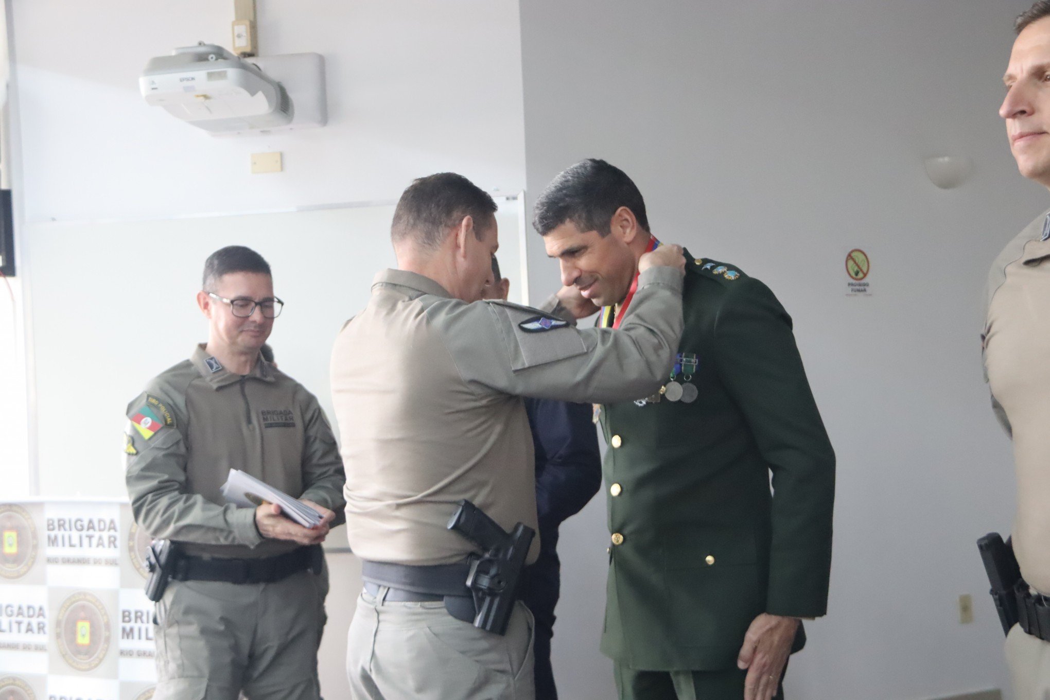 Evento de aniversÃ¡rio de 25 anos do 25Âº BPM, em SÃ£o Leopoldo - entrega de comendas e medalhas