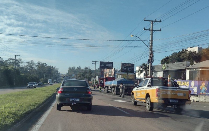 Acidente com moto e caminhão na RS-240, em São Leopoldo | Jornal NH