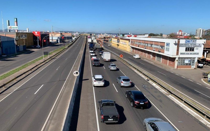 BR-116: Rodovia registra congestionamento de cerca de 12 quilÃ´metros na manhÃ£ desta segunda-feira