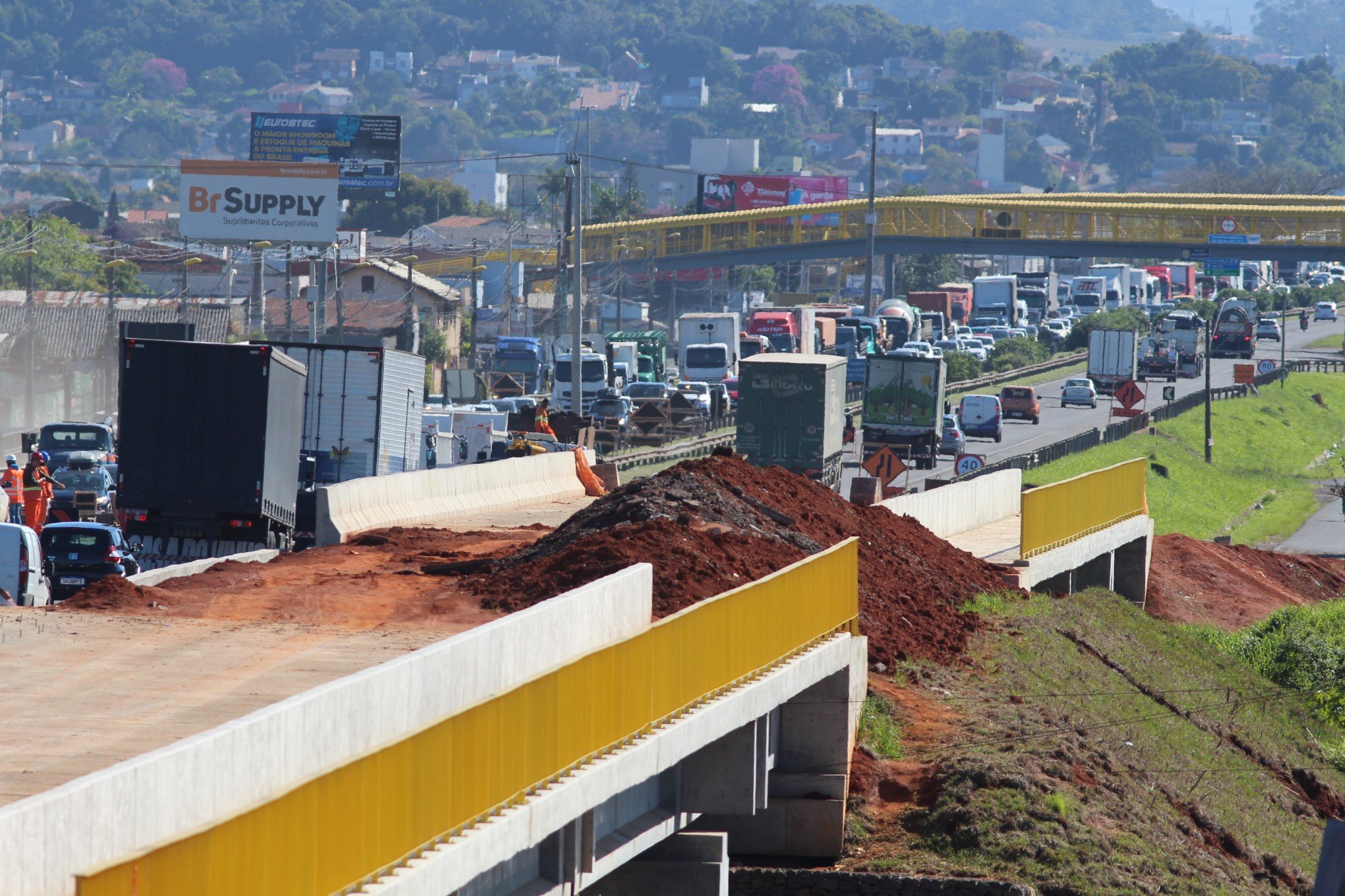 BR-116: Obras causam congestionamento de até 12 quilômetros entre Novo Hamburgo e Sapucaia do Sul