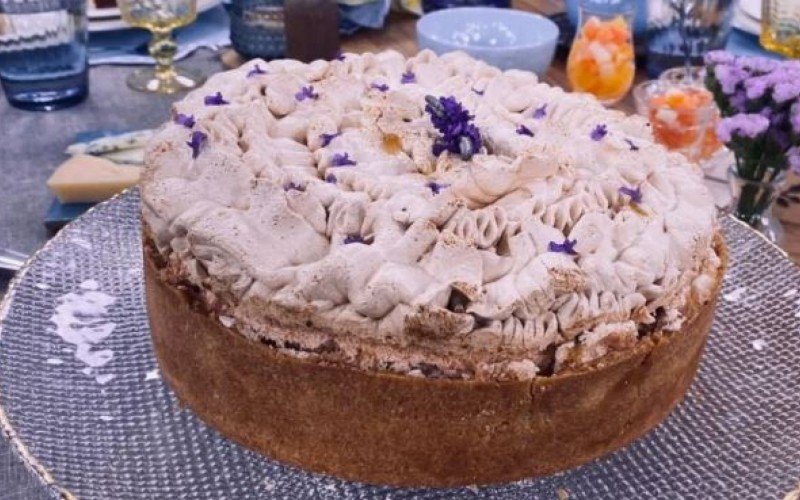 Aprenda a fazer a Torta de limão com marshmallow e caramelo da Ana Maria Braga | Jornal NH