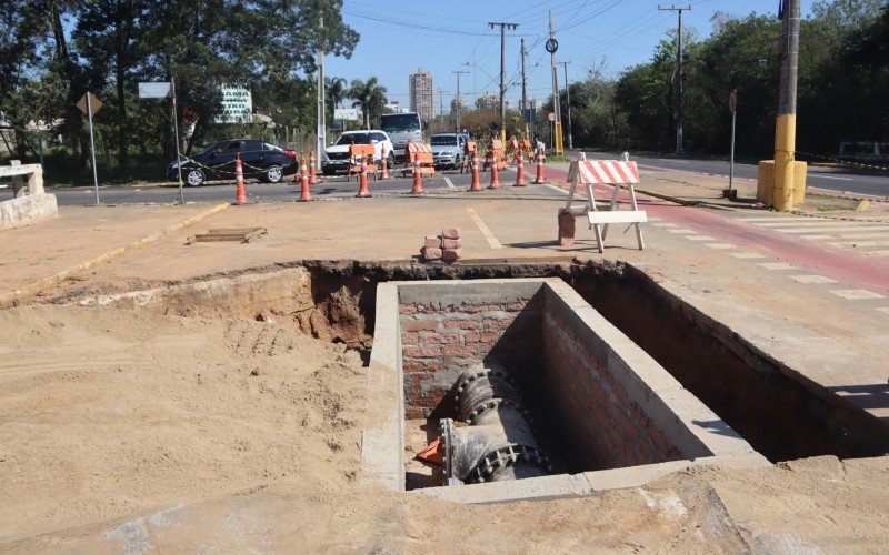 Sentido Centro-bairro segue interrompido no trecho