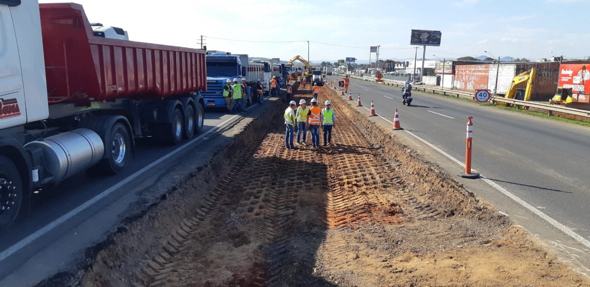 Obras para implantaÃ§Ã£o de terceira faixa na BR-116 em SÃ£o Leopoldo - dia 29/08