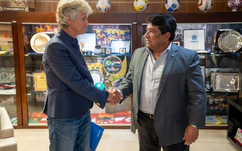 Pia Sundhage e o presidente da CBF, Ednaldo Rodrigues | Jornal NH