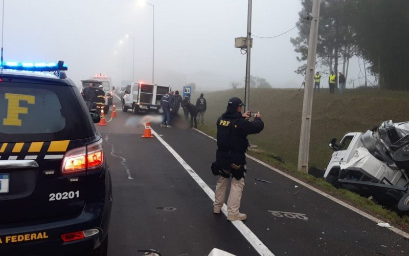 Acidente na free way deixou dois mortos na madrugada desta sexta-feira 