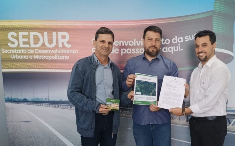 Município apresenta projeto de pavimentação da Linha Tapera ao governo do Estado 