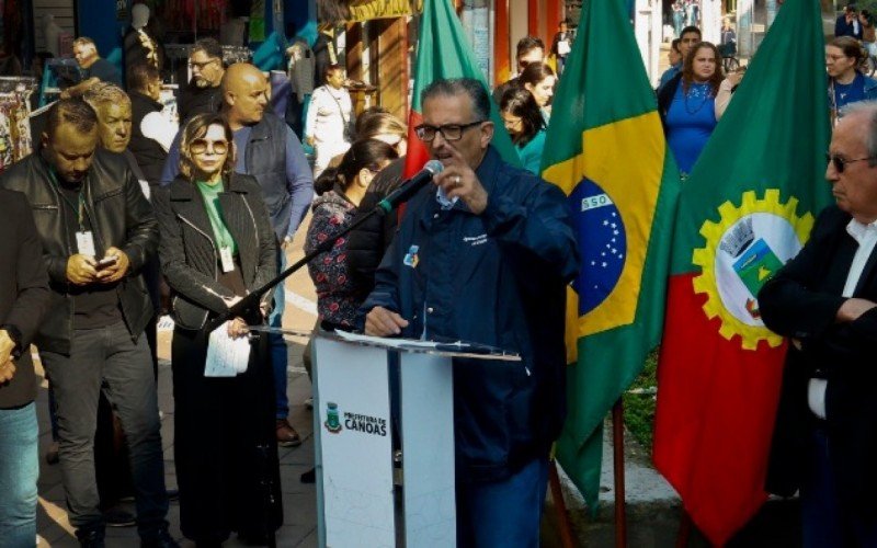 O prefeito Jairo Jorge deu início ao programa na manhã desta sexta-feira (1º)