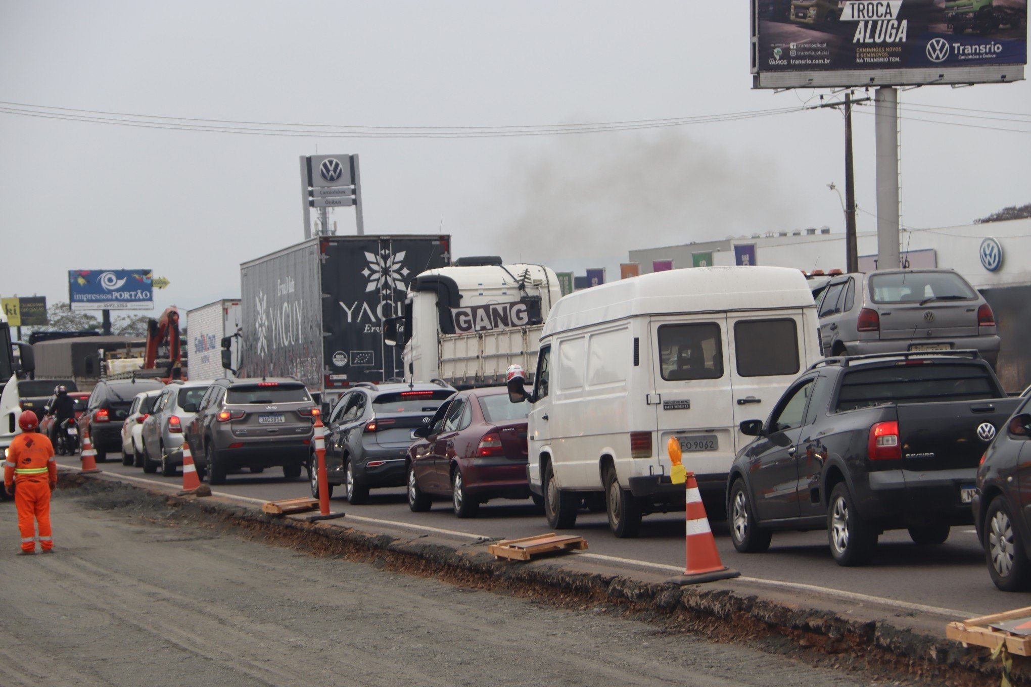 Obras e congestionamento na BR-116 nesta sexta-feira (1Âº) 