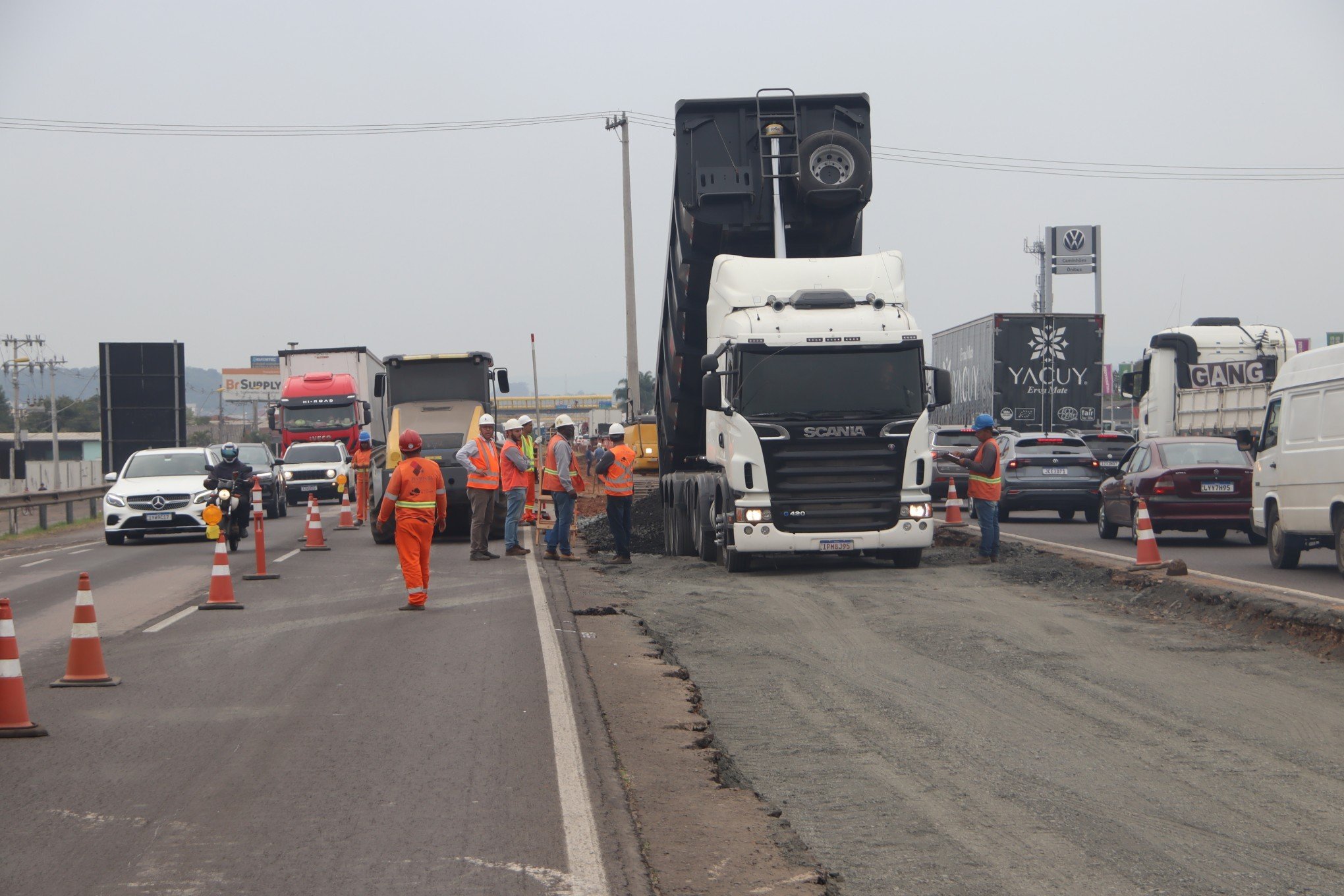 Obras e congestionamento na BR-116 nesta sexta-feira (1Âº) 