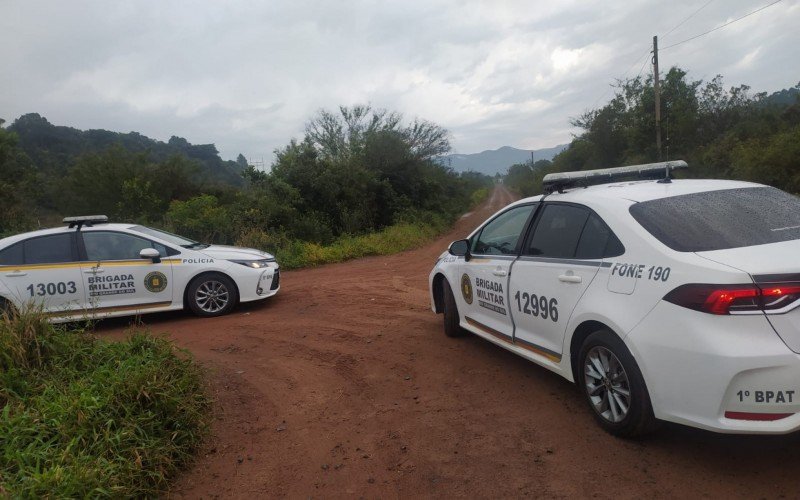 Policiais seguiam cerco na manhã deste domingo | Jornal NH