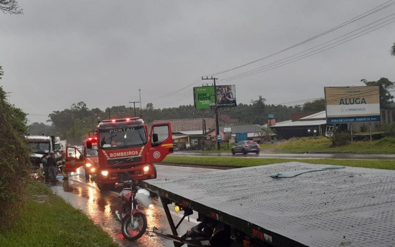 Acidente entre caminhões e carro na RS-240, em Portão | Jornal NH