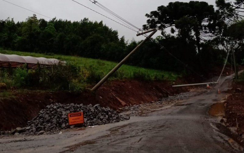 Chuva forte causa transtornos em Gramado, na Serra