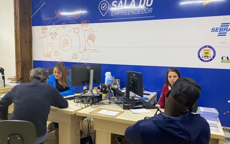 Sala do Empreendedor desburocratiza o processo de registro de empresas em Canela