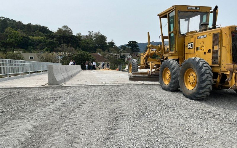 Construção do viaduto em Gramado, na RS-115