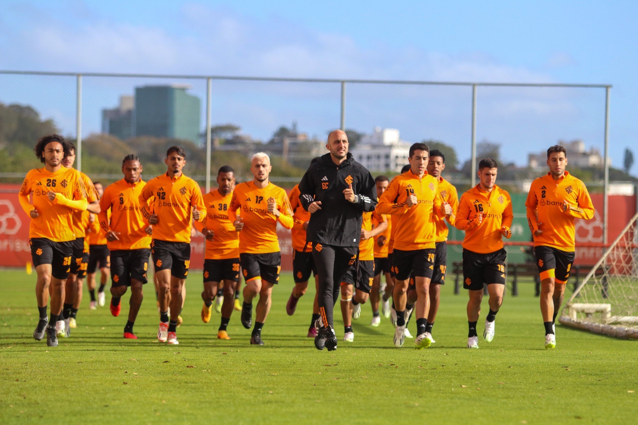 Jogadores do Inter se reapresentam de olho no São Paulo pelo Brasileirão