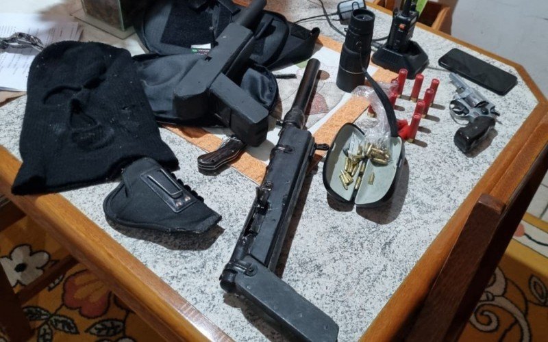 Armas apreendidas durante a OperaÃ§Ã£o Senhor das Armas