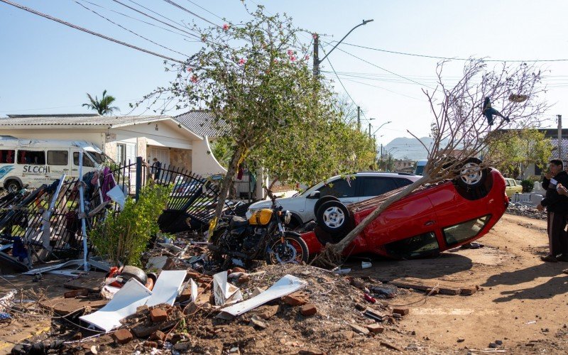 CenÃ¡rio de destruiÃ§Ã£o em Roca Sales apÃ³s a cheia histÃ³rica do Rio Taquari