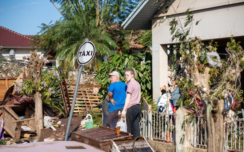 CenÃ¡rio de destruiÃ§Ã£o em Roca Sales apÃ³s a cheia histÃ³rica do Rio Taquari