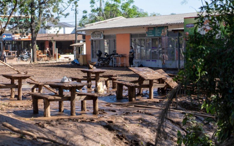 CenÃ¡rio de destruiÃ§Ã£o em Roca Sales apÃ³s a cheia histÃ³rica do Rio Taquari