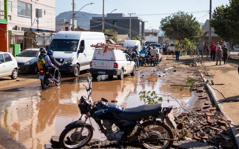 CenÃ¡rio de destruiÃ§Ã£o em Roca Sales apÃ³s a cheia histÃ³rica do Rio Taquari