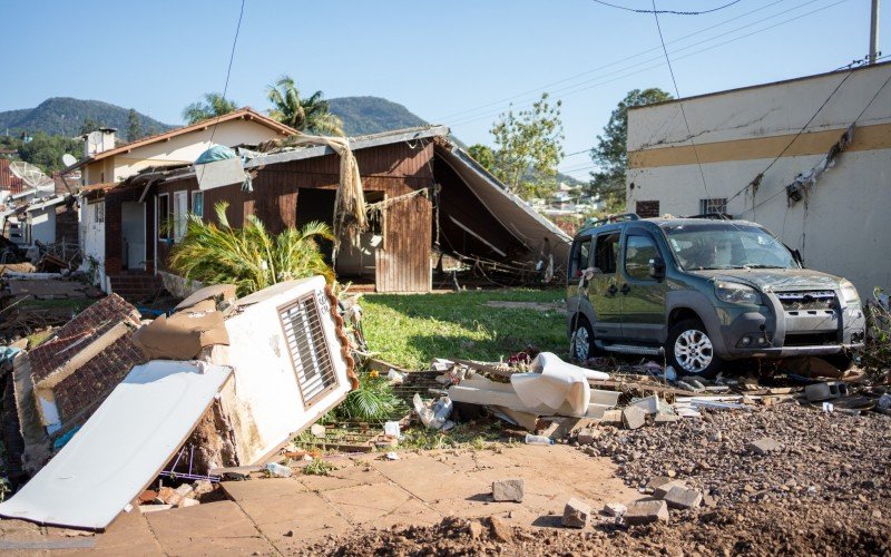 CenÃ¡rio de destruiÃ§Ã£o em Roca Sales apÃ³s a cheia histÃ³rica do Rio Taquari