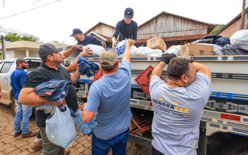 CenÃ¡rio Ã© de destruiÃ§Ã£o e mobilizaÃ§Ã£o no municÃ­pio de MuÃ§um