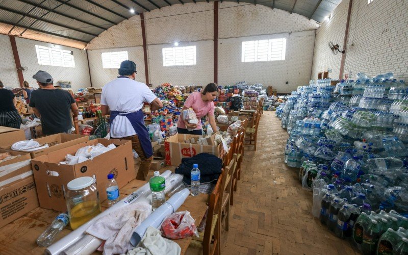 CenÃ¡rio Ã© de destruiÃ§Ã£o e mobilizaÃ§Ã£o no municÃ­pio de MuÃ§um