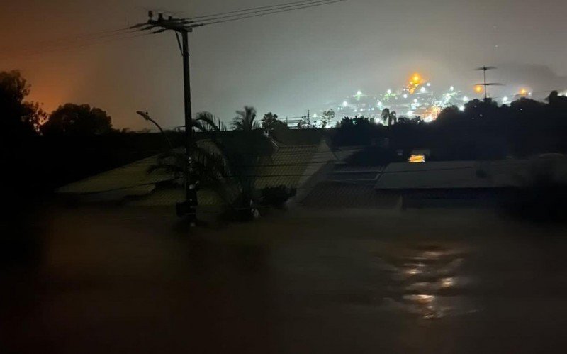 Pais do advogado mandam foto de como estava a casa na cheia do Rio Taquari  | Jornal NH