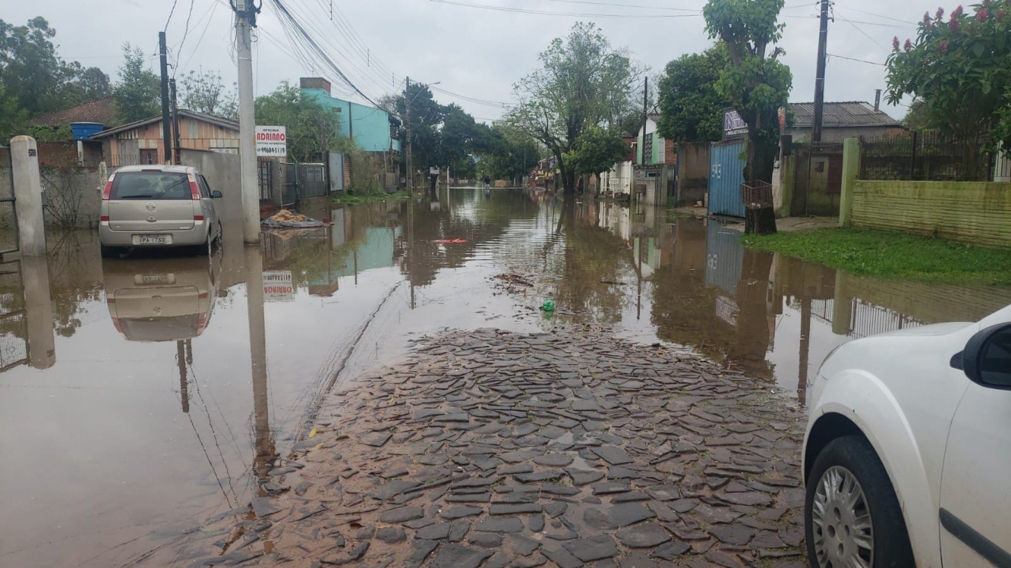 Nível do Rio dos Sinos ultrapassa os 5 metros em São Leopoldo