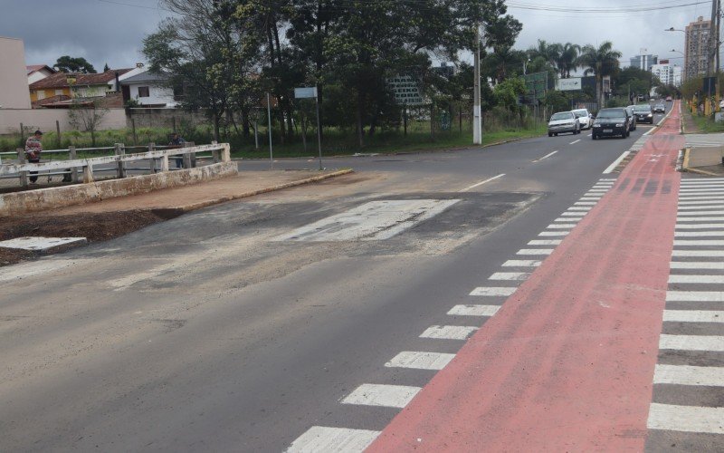 Trânsito foi liberado na Avenida Imperatriz, onde Semae concluiu instalação de válvula