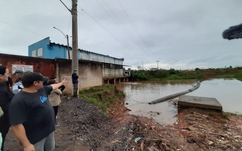 CASA DE BOMBAS: Válvula de retenção estraga e gera preocupação em moradores; Prefeitura de Novo Hamburgo diz que não há risco de alagamentos