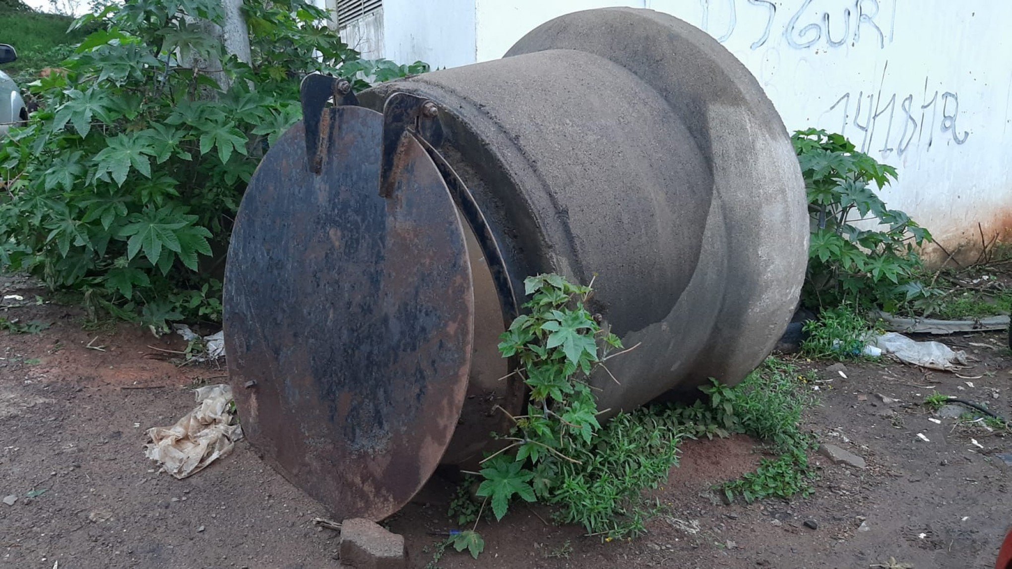 Estrago de um dos flaps da Casa de Bombas trouxe preocupação para moradores do bairro Santo Afonso neste sábado | Jornal NH