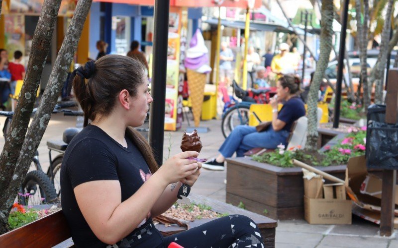 Calor e sorvete na segunda-feira do dia 11 de setembro | Jornal NH