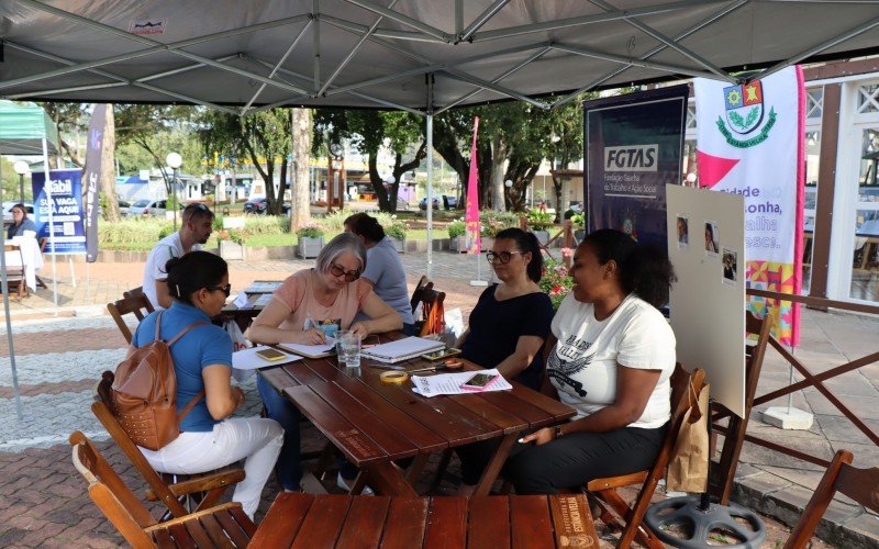 Candidatos tiveram a oportunidade de conversar com recrutadores | Jornal NH