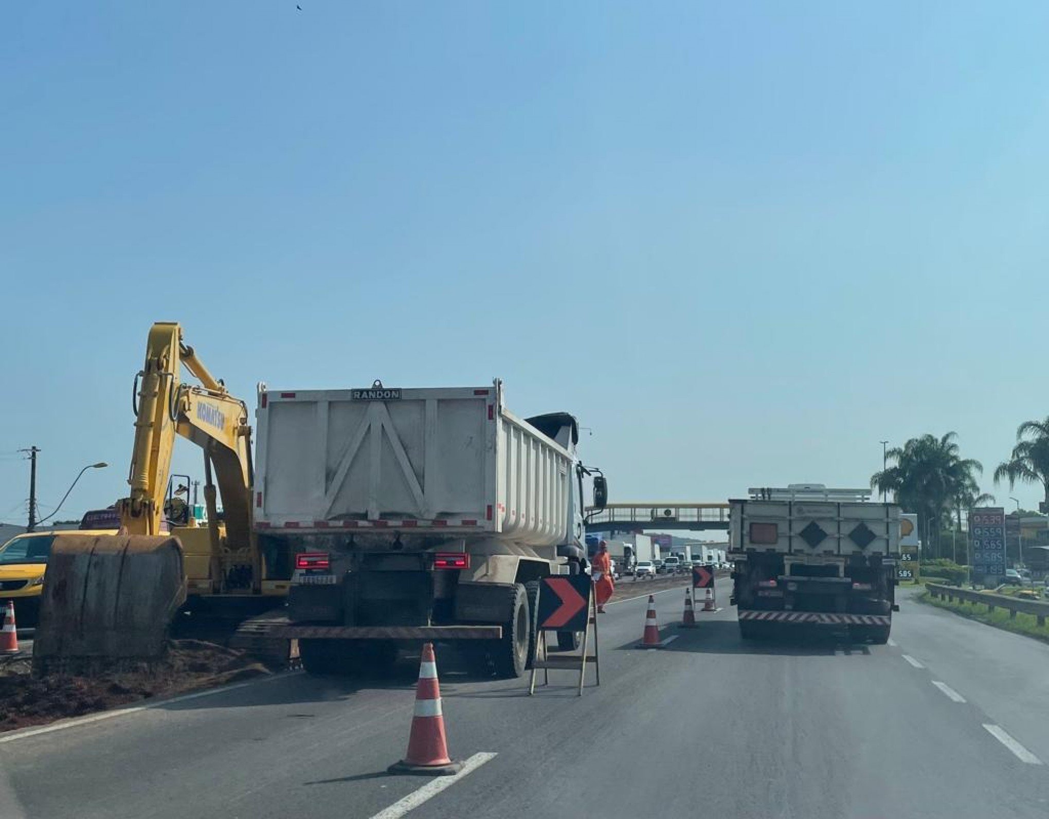 BR-116: Obras causam lentidão na rodovia; congestionamento passa dos 6 quilômetros
