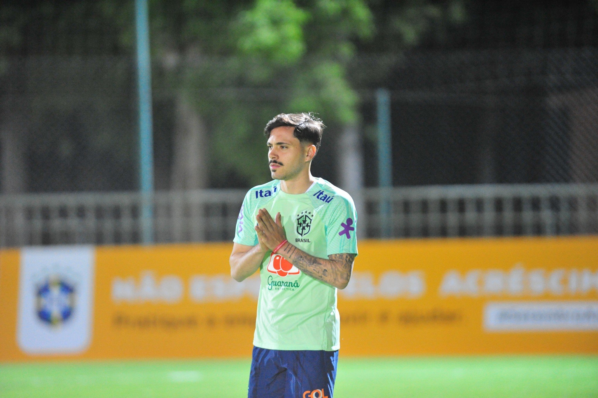 Eduardo Coudet deve ganhar o reforço de Mauricio no jogo contra o São Paulo