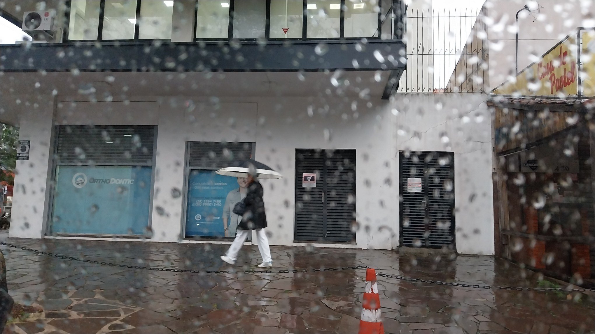 Domingo amanhece garoando e previsão é de chuva em todo Estado