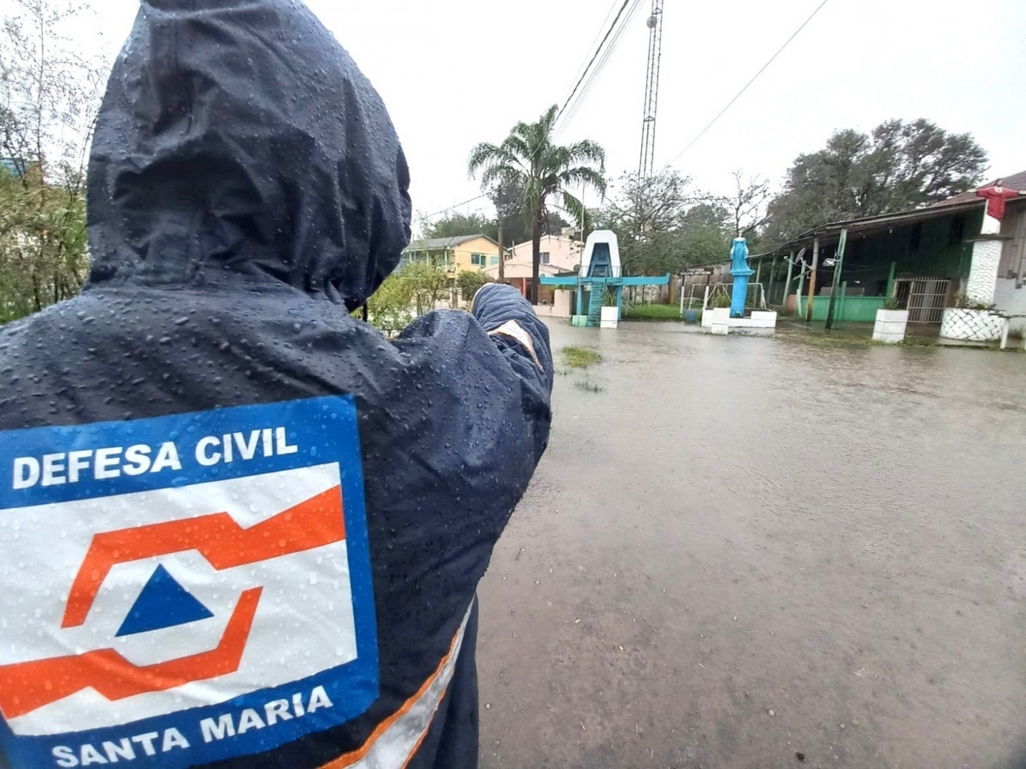 CHUVA NO RS: Frente fria que avança pelo RS causa alagamentos em cidades da região Sul