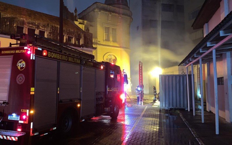 Corpo de Bombeiros afirma que sala atingida é anexa ao prédio central do campus | Jornal NH