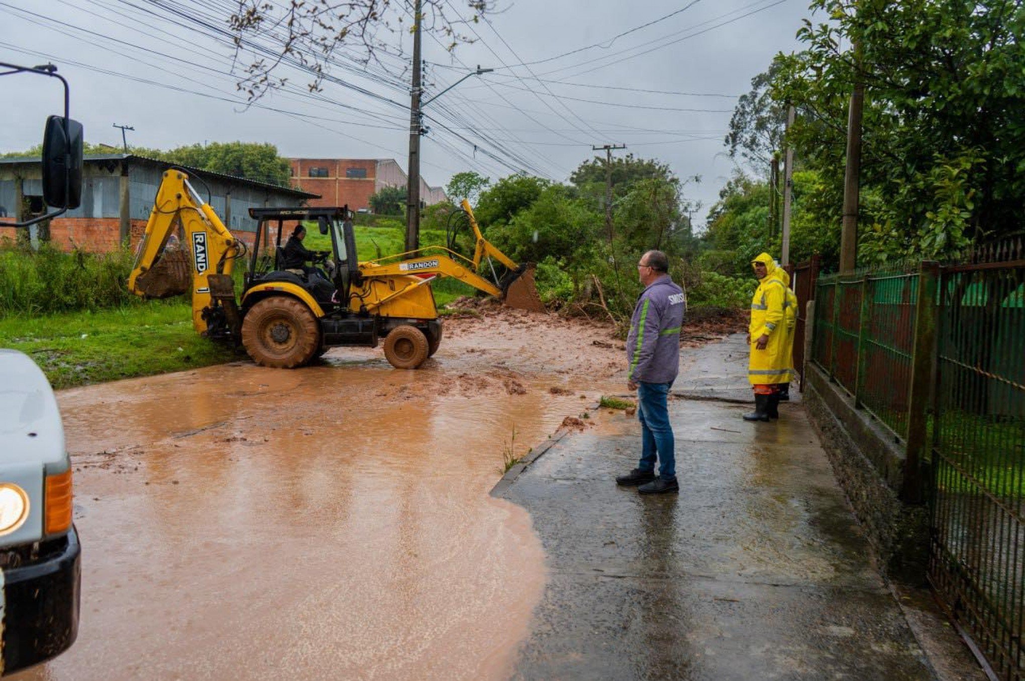 Deslizamento de terra e queda de Ã¡rvore foram registrados em Esteio